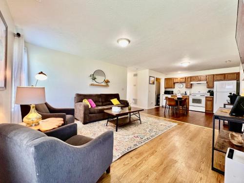 Monroe Haus | Lennie's House Near the Lake