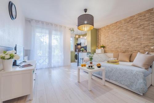 Toulouse West Wohnung | Les Elfes - avec entrée autonome, clim neuve, jardin, parking privé & gourmandises offertes ! -