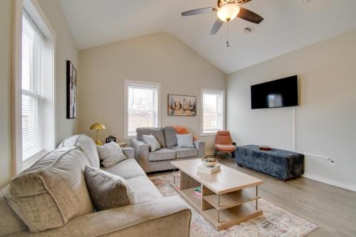 Oswego Haus | Less Than 1 Mi to Lake Ontario Oswego Group Retreat