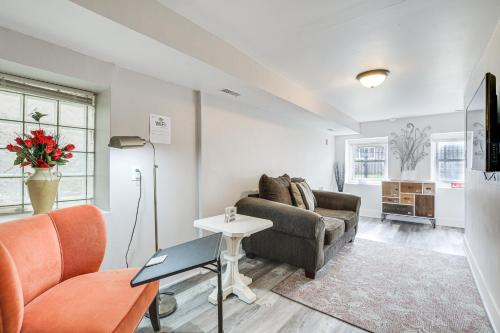 Woodlawn Wohnung | Less Than 2 Mi to UChicago Pet-Friendly Getaway with Yard