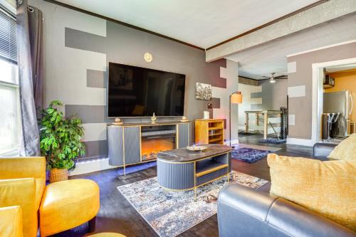 West Side Wohnung | Less Than 2 Mi to Dtwn and Mississippi River West Side Home