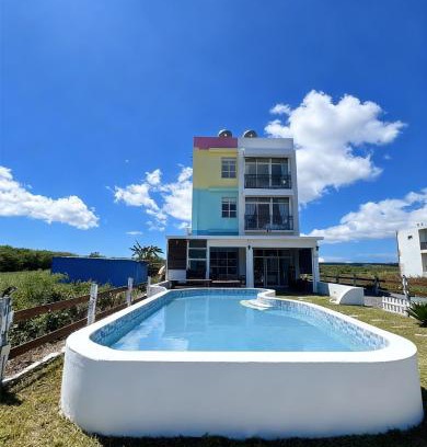 Hengchun Bed & Breakfast | Let's Play B&B 七桃旅宿VS在南灣放空