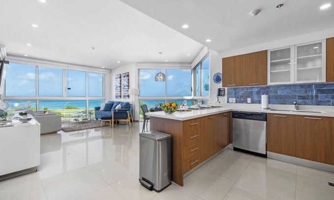 Palm Beach Eigentumswohnung | Let the sea set you free with this 3BDRcorner unit