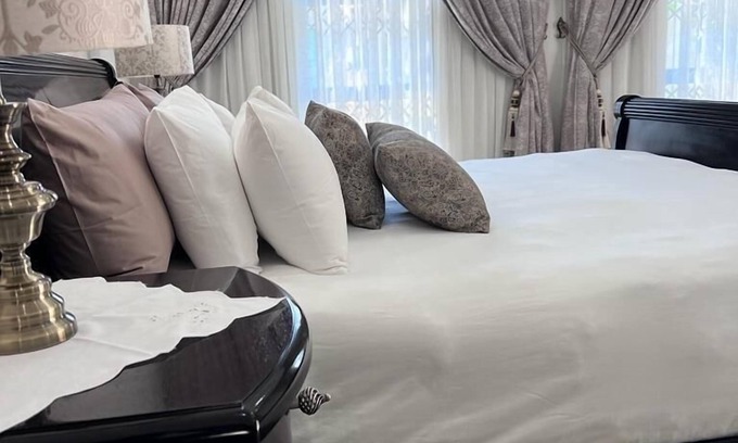 Rustenburg Bed & Breakfast | Letsatsing Lodge