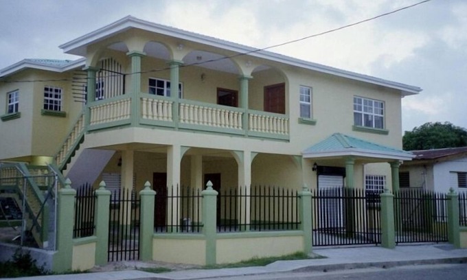 Dangriga Haus | Lewis Family Ferienhaus am Karibischen Meer