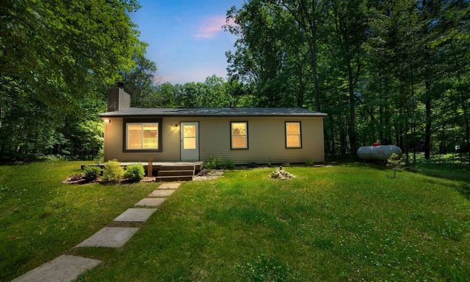 Lewiston Haus | Lewiston Landing: Color Tours & Cabin Comfort – Fall in Lewiston