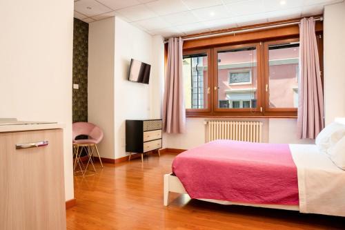 Centro Urbano Wohnung | LHE Les Trois Merveilles Rosé Charles