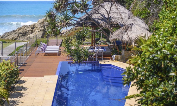 Sapphire Beach Haus | SELTENES ABSOLUTES KÜSTENHAUS AM STRAND, NEBEN DEM TROPISCHEN RESERVE