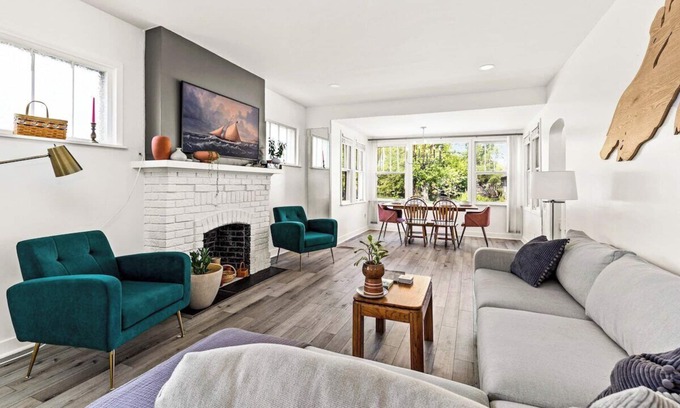 Superior Haus | Light and Bright Northland