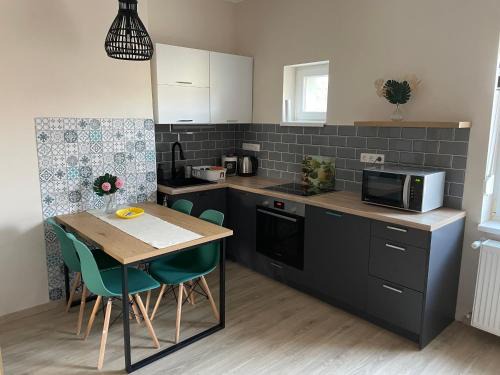 Bekescsaba Wohnung | Liliom Apartman Békéscsaba