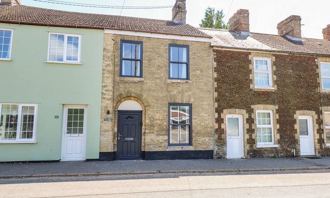 Denver Hütte | LILY COTTAGE, pet friendly, with a garden in Denver