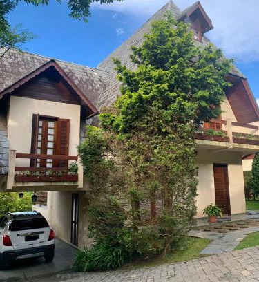 Recanto Araucaria Haus | Lindo Chalé com vista para Campos do Jordão