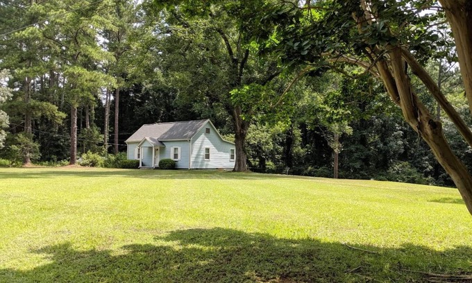 Newnan Haus | Kleines Häuschen auf dem Land. 10 Minuten von der Innenstadt von Newnan entfernt.