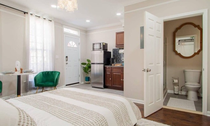 Little Italy Wohnung | Little Home in Little Italy - Inner Harbor Studio