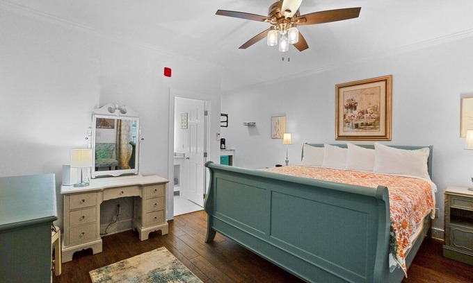 Washington Hotel | Little Inn on Main 214 West Main Street