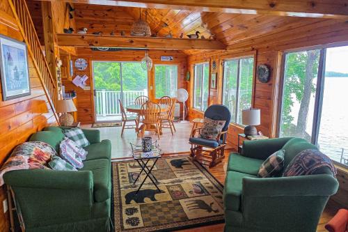 Otis Haus | Little Mac Point