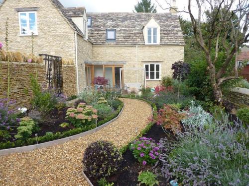 Sherston Haus | Little Maunditts Cottage - quiet location in charming Cotswold village