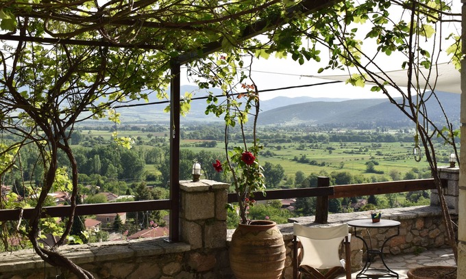 Lilaia Hütte | Litle Stone Maisonette