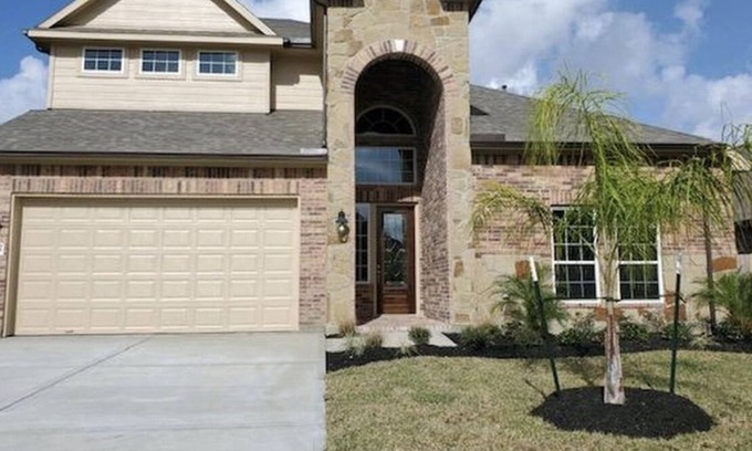 El Lago Haus | Live in a Gulf Coast Community