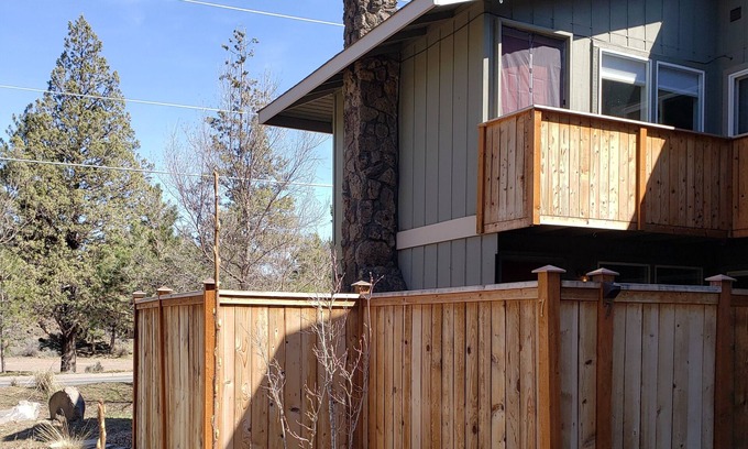 Southeast Bend Eigentumswohnung | Lebe mit deinem Haustier in Bend