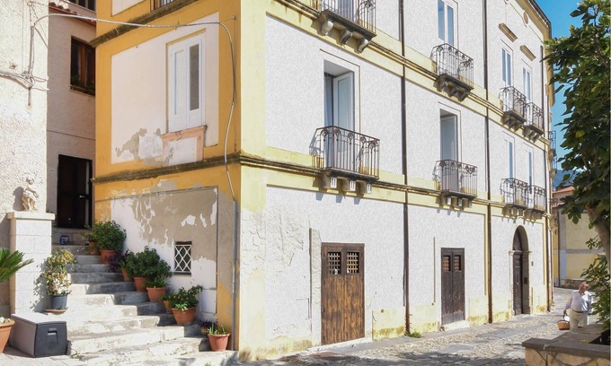 Amantea Wohnung | Live in style in this beautiful vacation apartment with sea view in Amantea.
