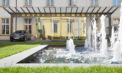 Dusseldorf Old Town Hotel | Living Hotel De Medici