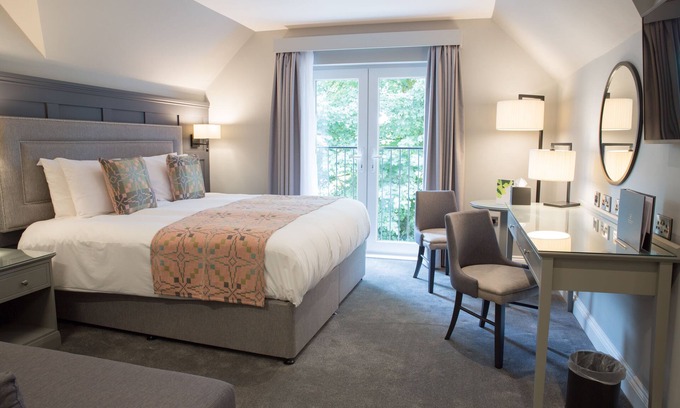 Pontypridd Hotel | Llechwen Hall Hotel