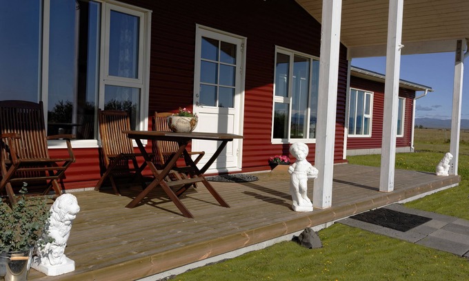 Rangarþing ytra Haus | Loa´s Nest Guesthouse