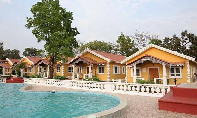 Mangeshi Haus | Lobo Abode