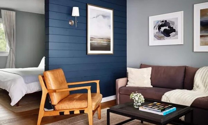 East Hampton North Hotel | Located Close to East Hampton's Gorgeous Beaches! 2 Comfortable Units, Pool!