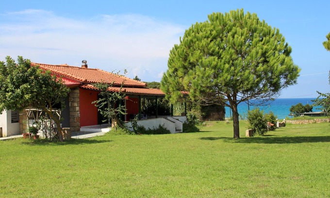 Andravida-Kyllini Haus | Direkte Strandlage, schöner Garten, Meerblick, Wifi | Ferienhaus Ilia, Peloponne