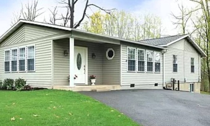 Park Forest Village Haus | Located minutes from Penn State...newly renovated 3 bedroom/2 bathroom home
