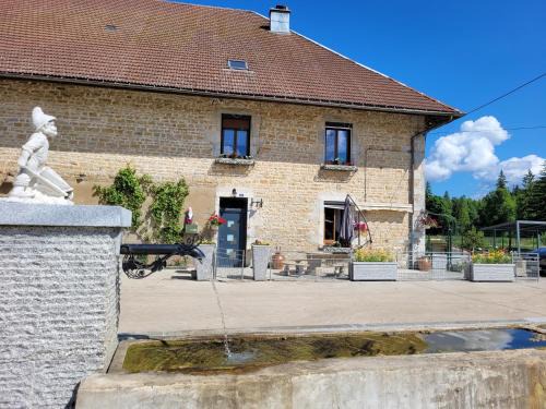 Entre-Deux-Monts Wohnung | Location à la ferme entre lacs et montagnes "chez papy"
