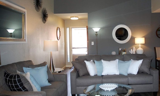 Village Two Eigentumswohnung | ORT! Kürzlich renovierte 2br / 2ba für 6 Eigentumswohnungen in McCormick Ranch in der Nähe von al