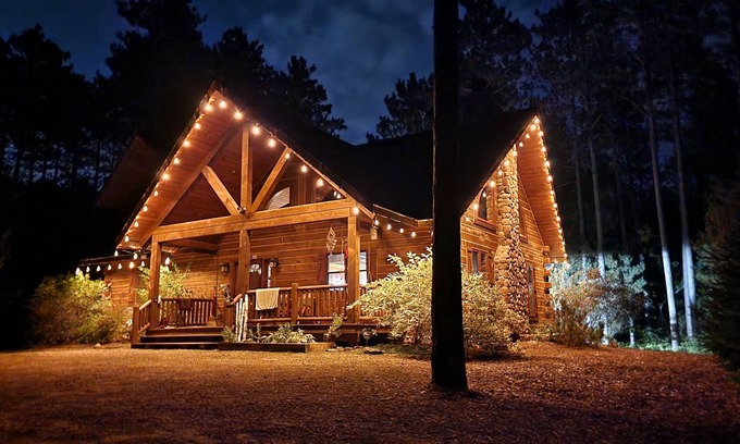 Lyndon Station Kabine | đLocation* Beautiful Custom Log Cabin By Dells,next to WI River*Ski*Fireplaceđ