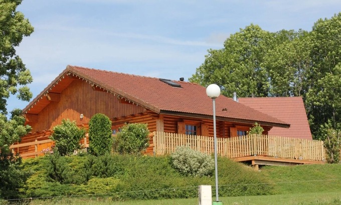 Le Latet Skihütte | Location Chalet Jura et Vacances à la Ferme