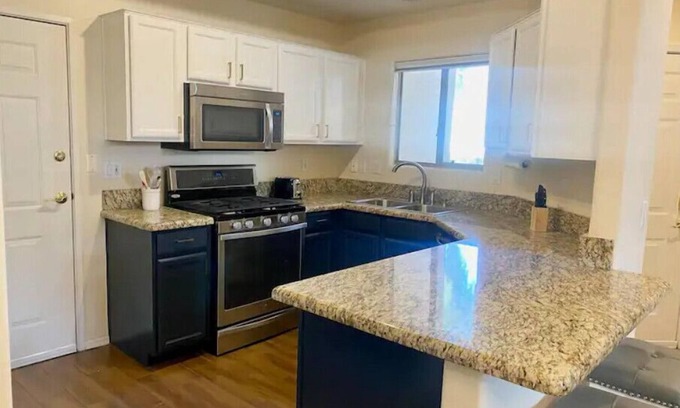 Central Scottsdale Haus | Location, Leisure, & Luxury