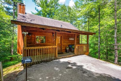 Pigeon Forge Haus | Location Private Log Cabin Hot Tub Fireplace