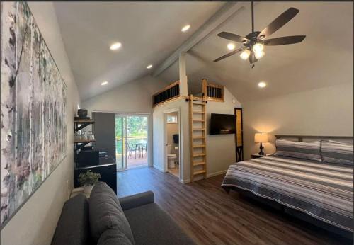 Fruitdale Wohnung | Loft Cabin 4 - Rogue River Resort