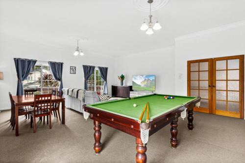 Barrack Heights Haus | Loftus Spacious Getaway
