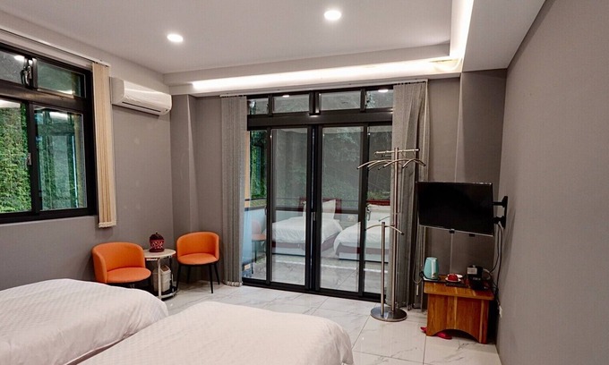 Fuxing District Bed & Breakfast | LofuSky B&B