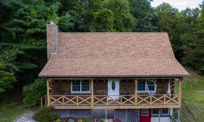 Preston Kabine | Log cabin, 5 min to casino with pond, Private!