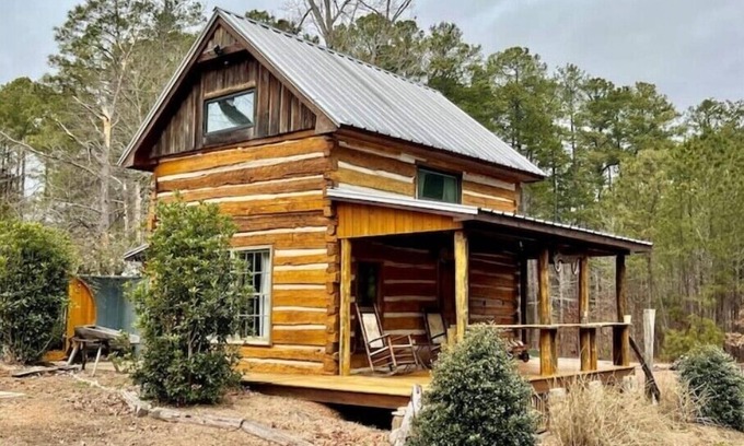 McCain Kabine | Log Cabin at Jordan Lake