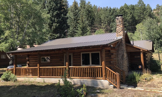 Ponderosa Pines Kabine | Log Cabin Backs zum Rio Grande National Forest - Angeln, Wandern, Skifahren