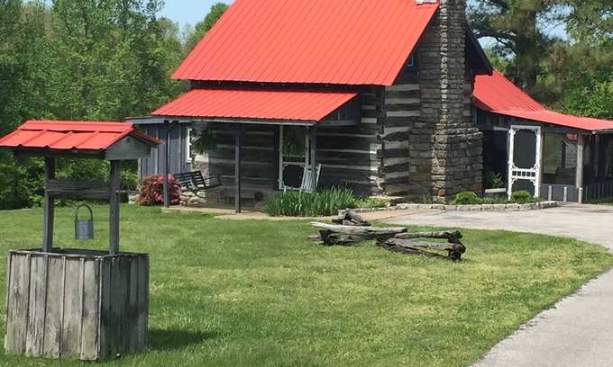 Pulaski Haus | Log Cabin Escape - Vollständige Blockhaus-Startseite