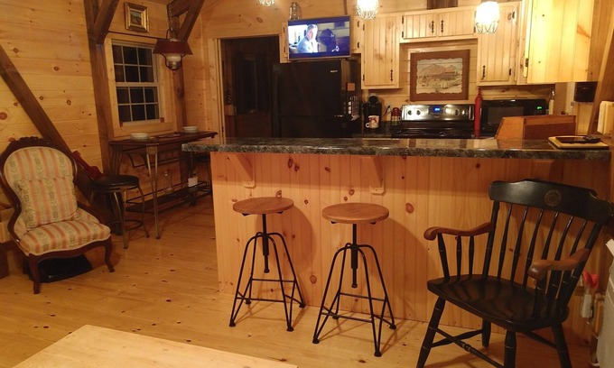 Mills River Kabine | Blockhaus in den Bergen des Mills River, N. C.