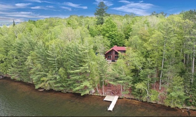 St Germain Haus | Log Cabin on Lake-3 Acres of Total Seclusion