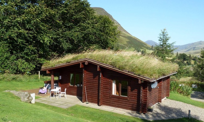 Spittal of Glenshee Kabine | Log Cabin mit Hot Tub | Schlafen 4 | Im Cairngorm Nationalpark | akzeptiert Hunde