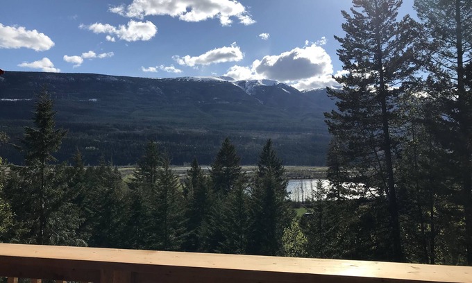 Parson Kabine | Log Cabin with Amazing views and River access!