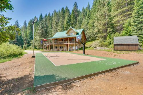 McCloud Haus | Log Home on 60 Private Acres By Mt Shasta Ski Park